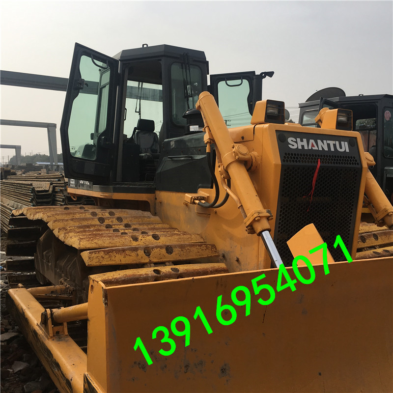 山推SD16L推土机