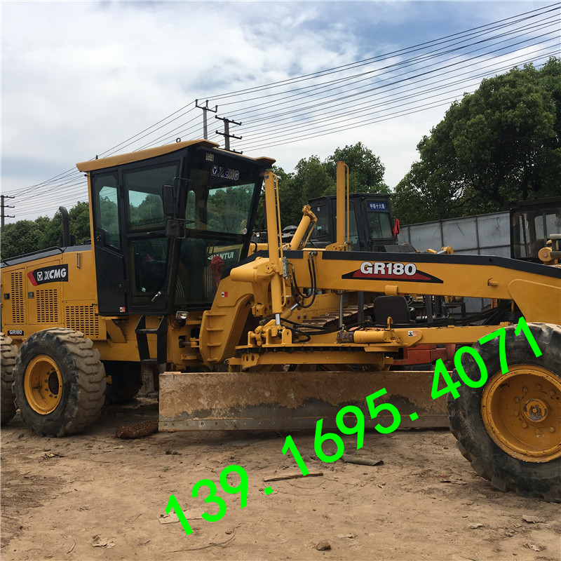 精品180平地机